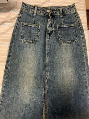 Classic Blue Denim Ankle-Length Jeans